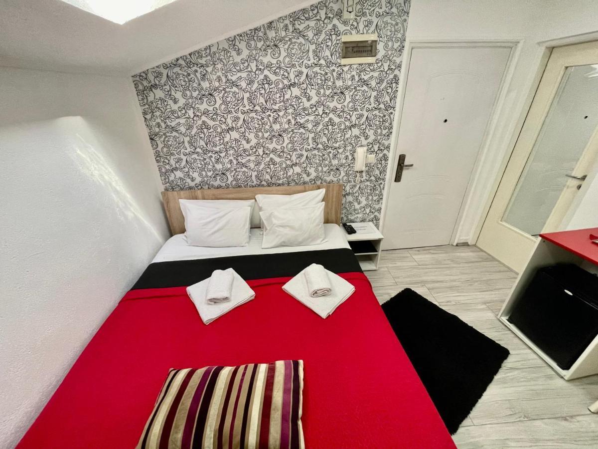 Apartmani Aleksandra U Centru Grada Kragujevac Exterior foto