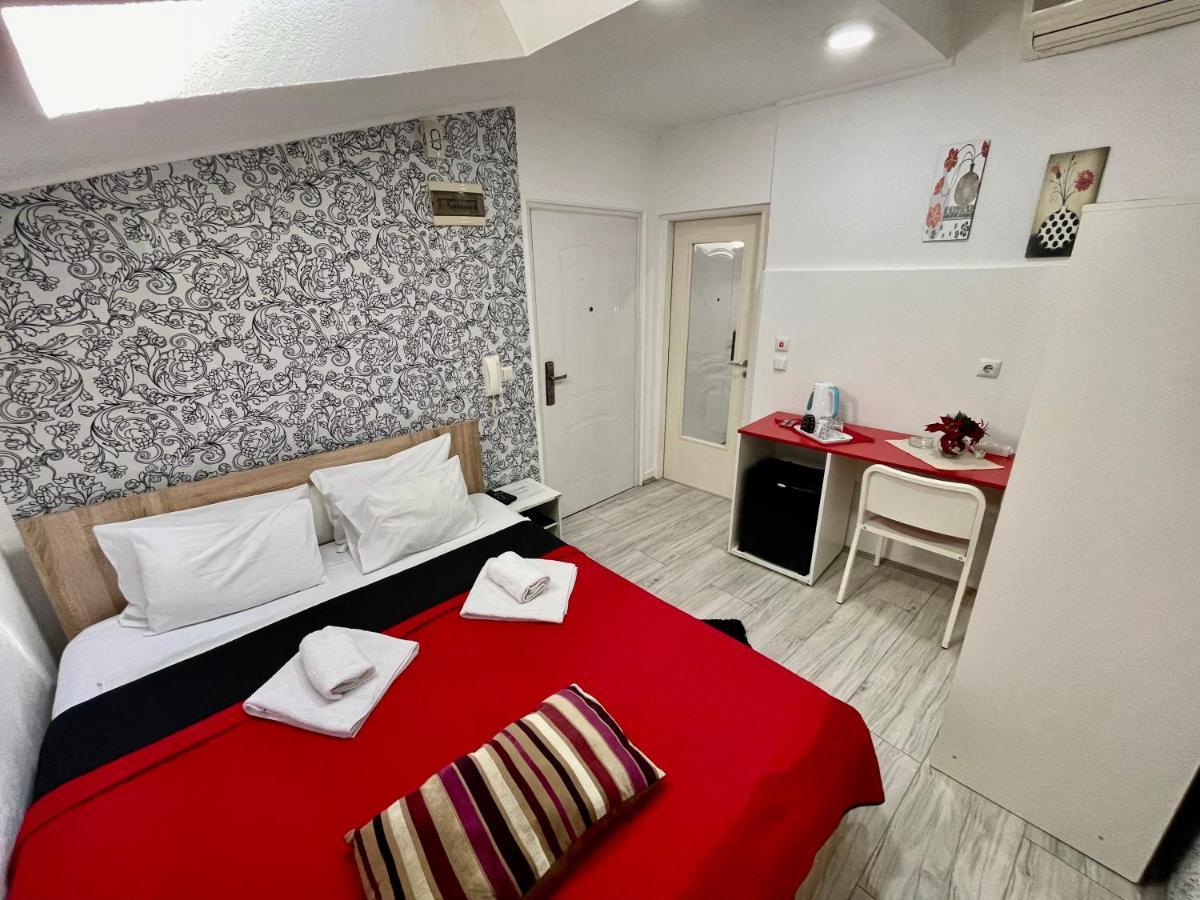 Apartmani Aleksandra U Centru Grada Kragujevac Exterior foto