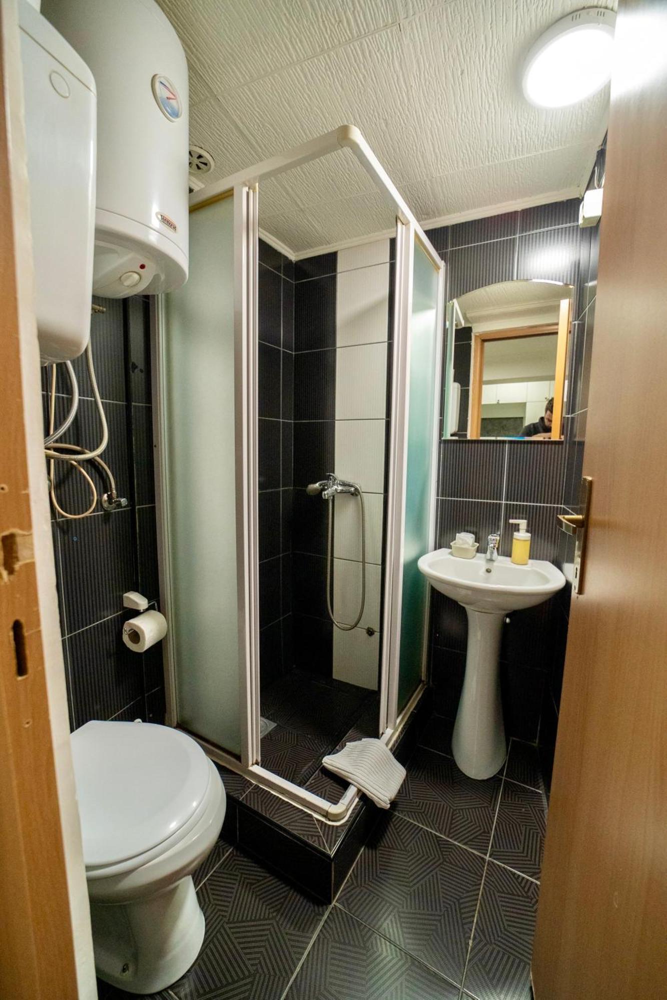 Apartmani Aleksandra U Centru Grada Kragujevac Exterior foto