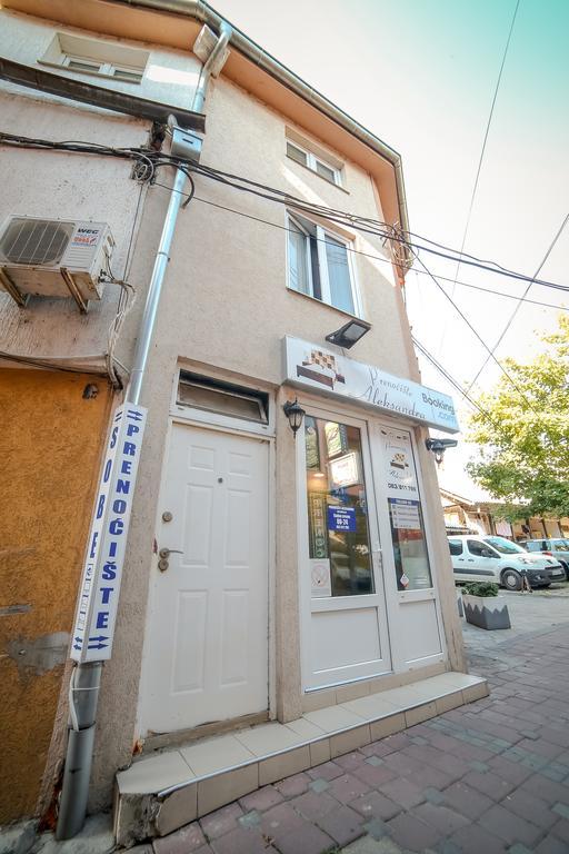 Apartmani Aleksandra U Centru Grada Kragujevac Exterior foto